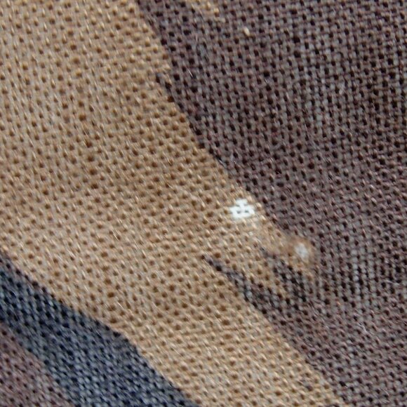 Authentic YVES SAINT LAURENT Tiger print large size scarf wool/silk [Used] - Picture 6 of 9